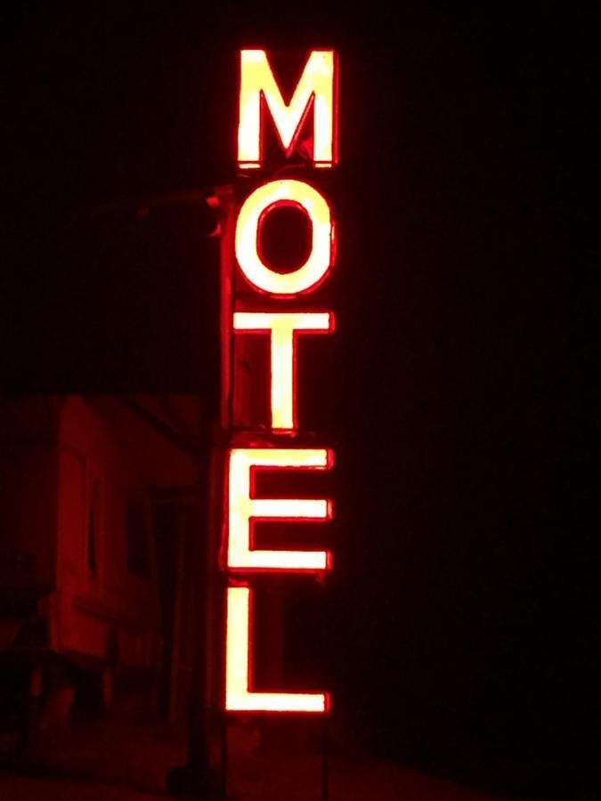 Piekalne Hotel Kalniesi Kültér fotó