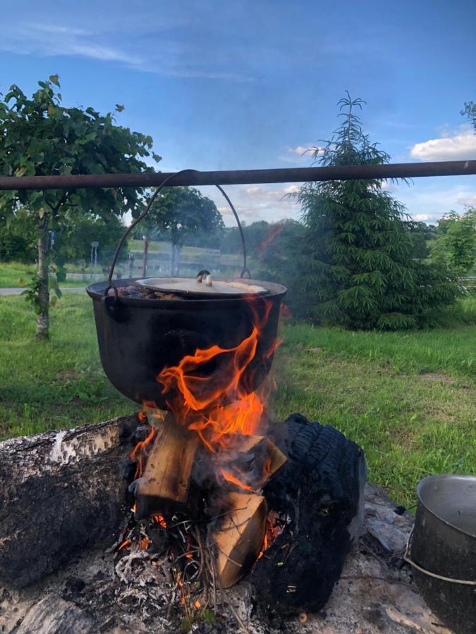 Piekalne Hotel Kalniesi Kültér fotó